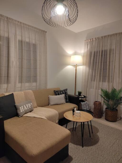 Apartament Cosy House With Garden Wolos Zewnętrze zdjęcie
