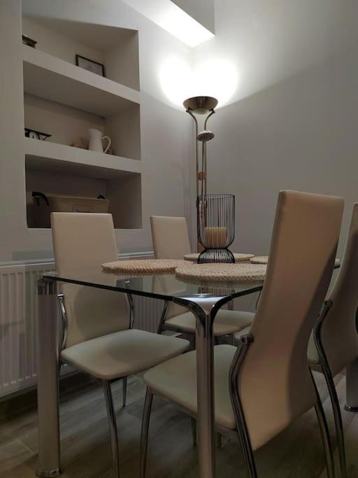 Apartament Cosy House With Garden Wolos Zewnętrze zdjęcie